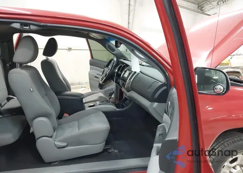 2013 Toyota Tacoma z USA, uszkodzony, nr VIN 5TFTX4CN9DX027122